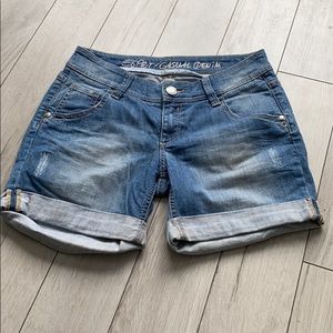 Light blue jeans shorts 👖